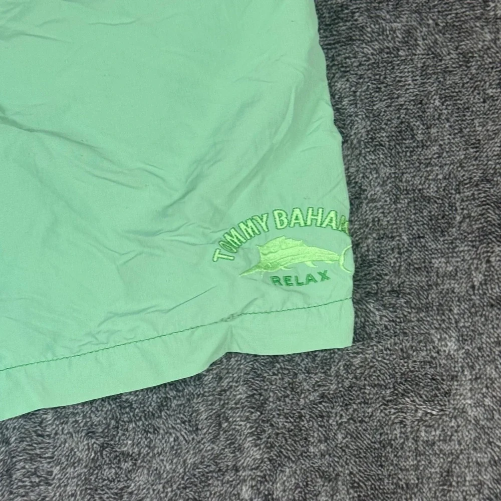 Tommy Bahama Relax Swim Trunks Men's Large Green Mesh Lined Cargo Board Shorts